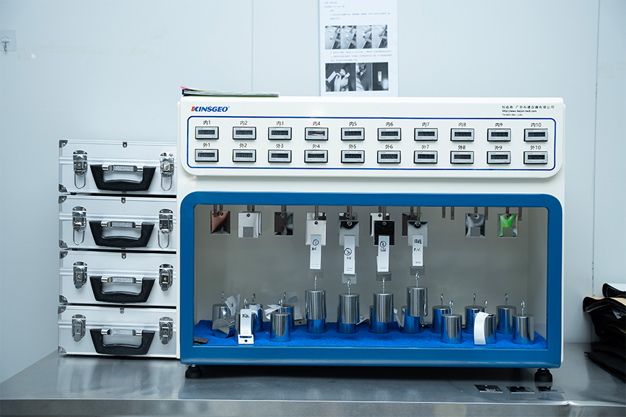 Kiiltävä valkoinen PP