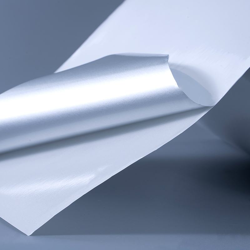 25 mic kiiltävä valkoinen alumiinisoitu polyesterikalvo itseliimautuva tarra vesipohjaisella akryyliliimalla mustesuihkutulostukseen