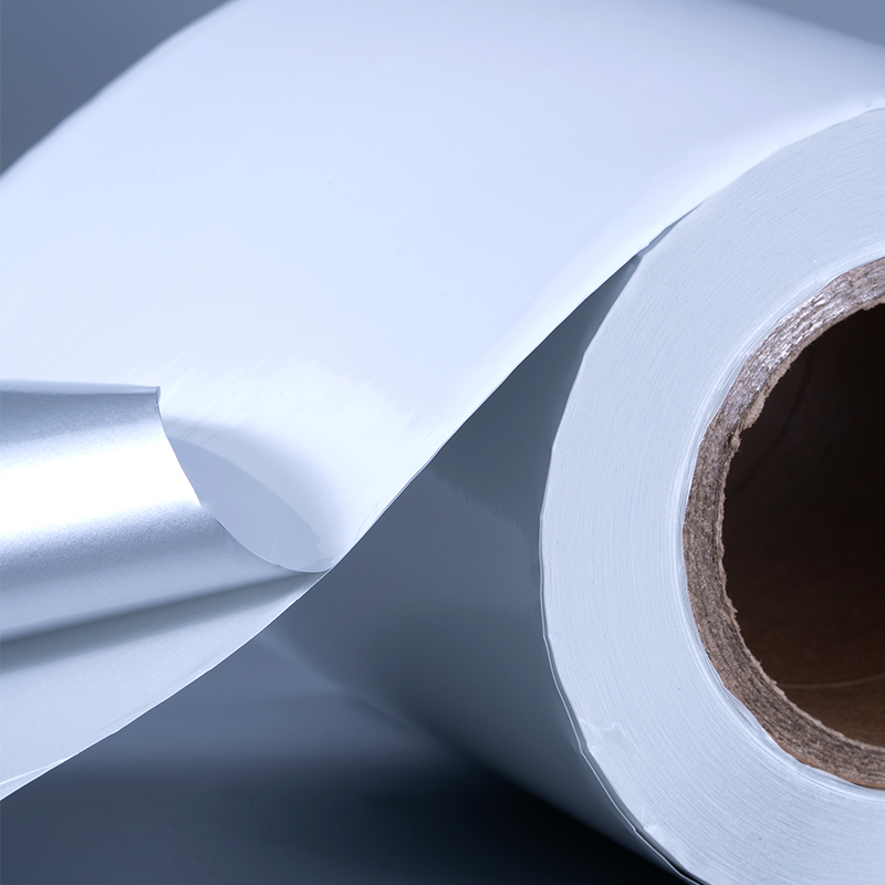 25 mic kiiltävä valkoinen alumiinisoitu polyesterikalvo itseliimautuva tarra vesipohjaisella akryyliliimalla mustesuihkutulostukseen