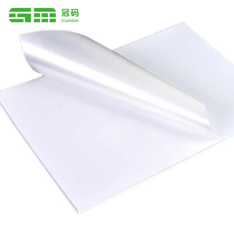 Vahvemmat itseliimautuvat akkutarrat, vedenpitävät tarrarullat